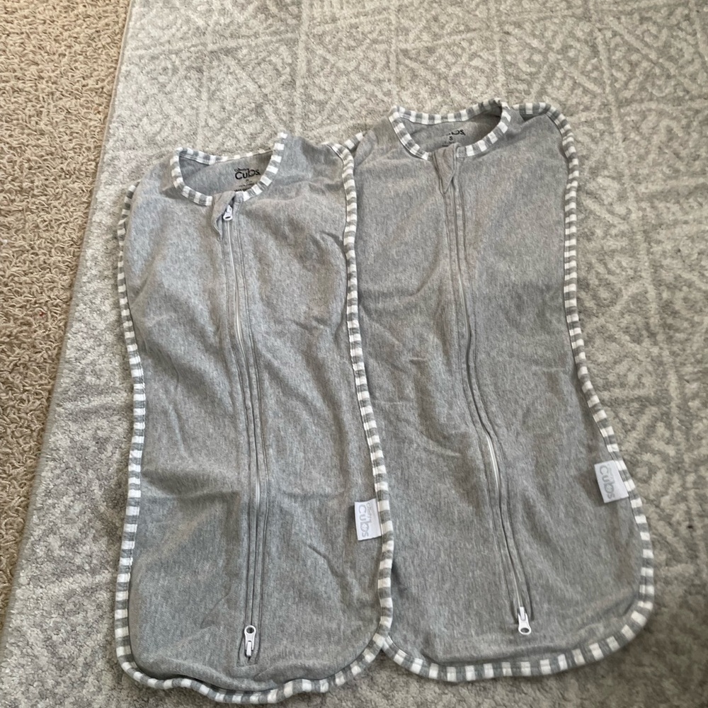 Grey Easy Zipper Blankets by Comfy Cubs size Small
